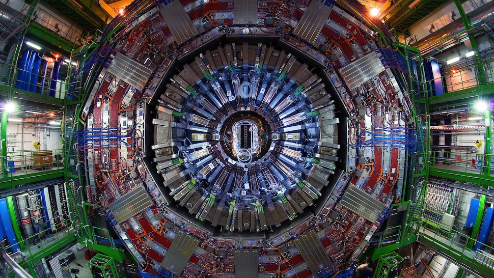 O grande colisor de hádrons (CERN)