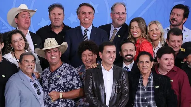 Foto: Sertanejos apoiando Bolsonaro em evento em 2020